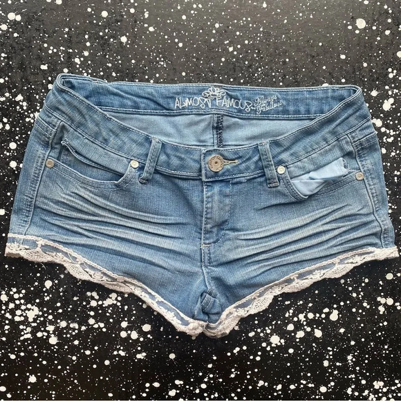 Short Ramous Almost Famous | Shorts | Almost Famous Low Waist Short Shorts With Lace ...